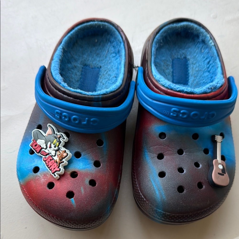 Crocs Kids' Tom & Jerry Clogs - Multicolor